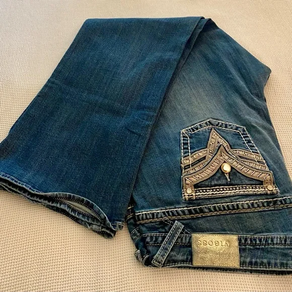 Vigoss Blue The New York Bootcut Jeans with V-Stitch Embellishments - Picture 3 of 8